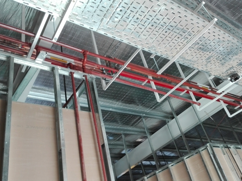 Se realiza la correspondiente identificación de cañerías.